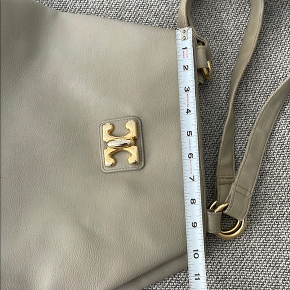 Cream Shoulder Bag with Slouchy Silhouette and Minimalist Design - Picture 10 of 16